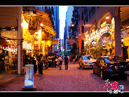 The Macau Special Administrative Region,commonly known as Macau or Macao, is one of the two special administrative regions of China, the other being Hong Kong. Macau lies on the western side of the Pearl River Delta, bordering Guangdong province in the north and facing the South China Sea in the east and south. The territory has thriving industries such as textiles, electronics and toys, and a notable tourist industry.This makes it one of the richest cities in the world. [Photo by Yu Yaguang]
