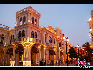 The Macau Special Administrative Region,commonly known as Macau or Macao, is one of the two special administrative regions of China, the other being Hong Kong. Macau lies on the western side of the Pearl River Delta, bordering Guangdong province in the north and facing the South China Sea in the east and south. The territory has thriving industries such as textiles, electronics and toys, and a notable tourist industry.This makes it one of the richest cities in the world. [Photo by Yu Yaguang]