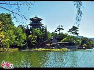 Chengde is a prefecture-level city in Hebei province,China, situated northeast of Beijing. It is best known as the site of the Mountain Resort, a vast imperial garden formerly used by the emperors of the Qing Dynasty. The urban center has around 450,000 people as of 2009. [Photo by Jia Yunlong]