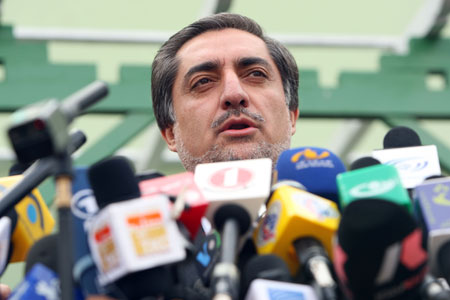 Former Afghan presidential candidate Abdullah Abdullah speaks to the media in Kabul, capital of Afghanistan, Nov. 4, 2009. Abdullah Abdullah on Wednesday described Afghan election body's decision to have announced the sitting Karzai the winner of the presidential election as illegal and vowed to continue struggle. (Xinhua/Zabi Tamanna)