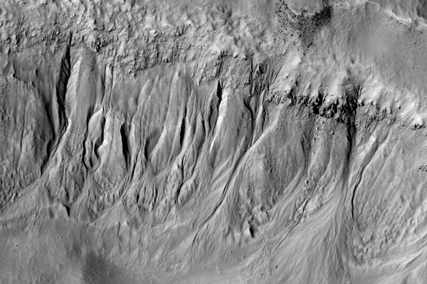 Exposure of Layers and Minerals in Candor Chasma.[CFP]