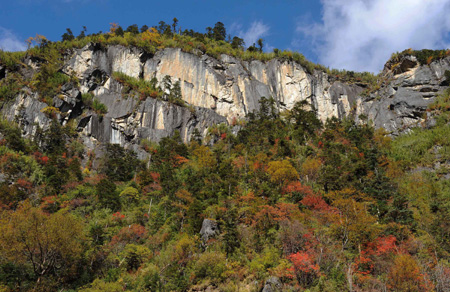 The magnificent scenery is seen surrounding Yubeng village of Deqing County in Deqen Tibetan Autonomous Prefecture, southwest China's Yunnan Province. (Xinhua/Lin Yiguang)