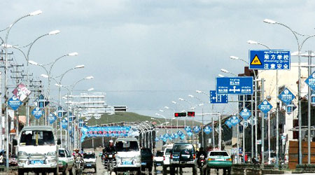 The location of Nagqu has become an important transportation junction and trade center of north Tibet for a long time. It has occupied a critical position in history as part of a trade route. (Photo: People's Daily Online)