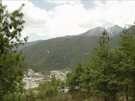 Sima is a town in Yatung County, a frontier county. It used to be the trade center for southern Asian countries. It was set as a commercial port in 1888 in the Qing Dynasty. (Photo: People's Daily Online)