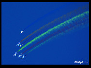 A group of J-7GB air fighters perform during an air force show in Beijing, November 15, 2009.[Xinhua]