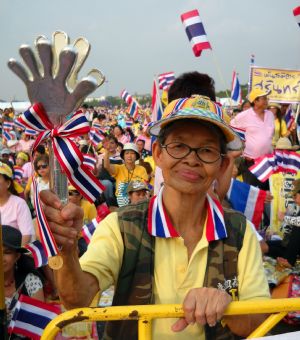 "Yellow Shirt", supporters of the People