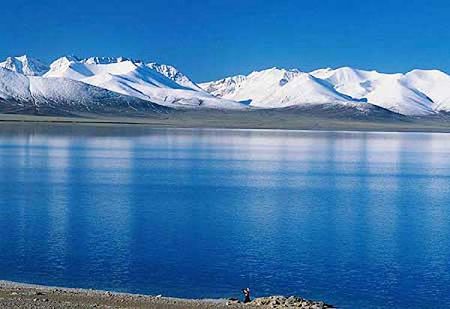 Qinghai Lake is China's largest inland lake and its largest salt-water lake. It is one of the top five most beautiful lakes in China ranked by China National Geographic magazine. (Photo: Global Times)