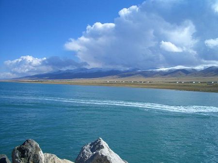  Qinghai Lake is China's largest inland lake and its largest salt-water lake. It is one of the top five most beautiful lakes in China ranked by China National Geographic magazine. (Photo: Global Times)