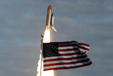 Space shuttle Atlantis lifts off from pad 39-A, Monday, Nov. 16, 2009, at the Kennedy Space Center in Cape Canaveral, Fla. Atlantis and its six member crew are heading for an 11-day mission to the international space station. [Xinhua/Reuters]