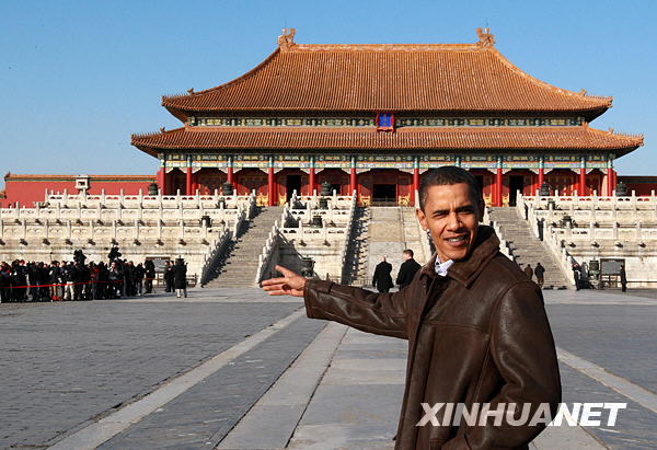 U.S. President Barack Obama visits the Forbidden City in Beijing on Nov. 17, 2009.[Pang Xinglei/Xinhua]