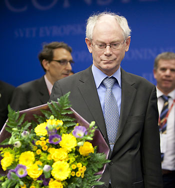 Belgium&apos;s Prime Minister Herman Van Rompuy attends a press conference after an EU summit at the EU Council headquarters in Brussels, capital of Belgium, Nov. 19, 2009. Van Rompuy was elected the first full-time EU President during an extraordinary summit in Brussels Thursday. [Xinhua] 