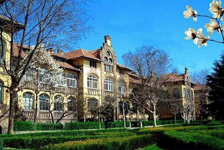 Ocean University of China is situated on a hill facing the sea in Qingdao City, Shandong Province. The 733,000 square-meter campus has the most beautiful building complex in an Occidental style among all of the universities in China. [Globaltimes.cn]