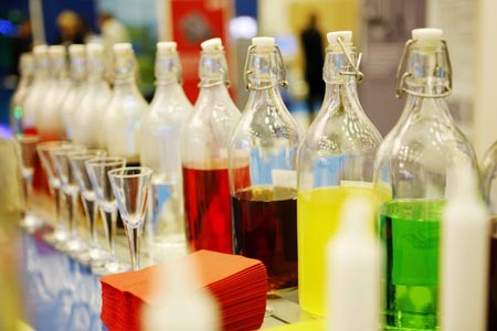 Photo taken on Nov. 24, 2009 shows water products at the exhibition hall of the first "Clean Water" International Forum in Moscow, Russia. The two-day forum opened Tuesday with some 900 representatives around the world taking part in. (Xinhua/Lu Jinbo)