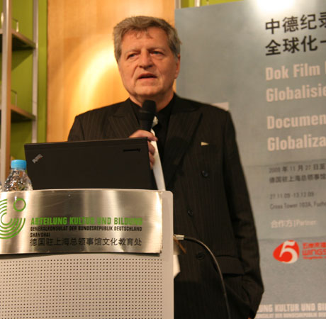 Dr. George Erber speaks at the German-Chinese Documentary Film Forum at the Department of Culture and Education of the German General Consulate in Shanghai, November 27.