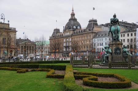 Photo taken on Nov. 22, 2009 shows the King&apos;s New Square in Copenhagen, capital of Denmark. The United Nations climate summit is scheduled from Dec. 7 to Dec. 18 in Copenhagen. (Xinhua/Zhao Changchun)