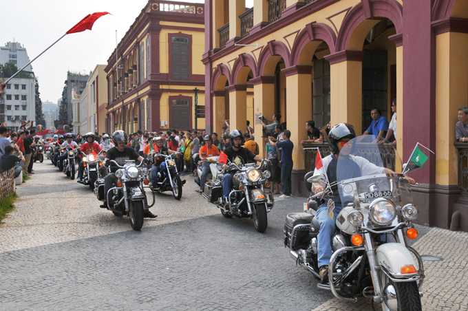 The Macao Motorcycle Carnival is held to celebrate National Day.