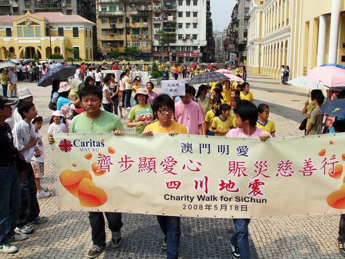 A charity walk event for Sichuan, organized by Caritas Macau, is held in downtown Macao to raise money for Sichuan earthquake victims. 
