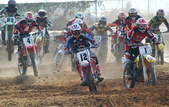 Contestants compete in the 2004 FIM-UAM Asian Motocross Championships, held in Macao on October 2004.