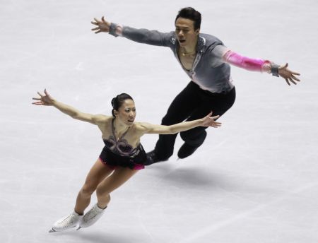 China&apos;s Shen Xue(front)/Zhao Hongbo perform during pairs short program competition of 2009-2010 ISU World Figure Skating Grand Prix Final in Tokyo, capital of Japan, December 3, 2009. Shen/Zhao ranked the first with a total of 75.36 points.
