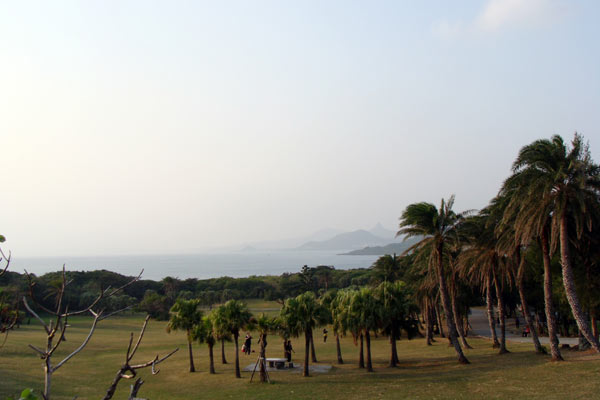 The beautiful scenery in Eluanbi Park. [CRI]