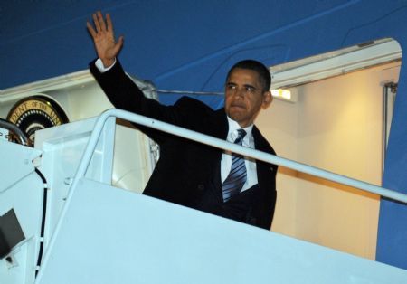 Nobel Peace Prize laureate U.S. President Barack Obama departs Washington for Oslo December 9, 2009. Obama will receive the Nobel Peace Prize award at a ceremony in Oslo on Thursday.[Xinhua/AFP]