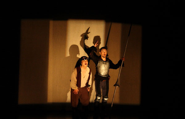 Meng Jinghui's multi-media stage drama 'Don Quixote' will run another round starting January 6, 2010 at the National Center for the Performing Arts in Beijing.