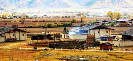 Undated photo shows the enchanting view of Shangri-la County, Diqing Tibetan Autonomous Prefecture, southwest China's Yunnan Province. (Photo: tibet.cn) 