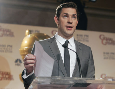 Actor John Krasinski announces nominees at the Golden Globe Award nominations news conference in Beverly Hills, California December 15, 2009.[Xinhua/Reuters]