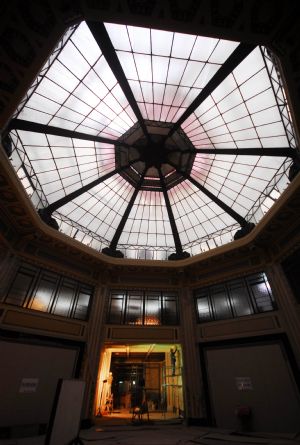 Photo taken on Dec. 17, 2009 shows the Octagonal Hall of the Shanghai Peace Hotel in Shanghai being under renovation.