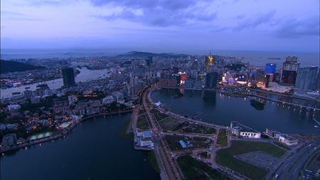 Photo taken in November 2009 shows an overlook of Macao Special Administrative Region (SAR) in south China. (Xinhua Photo)