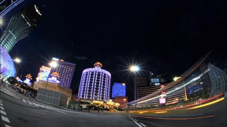 Photo taken in November 2009 shows the night view in Macao Special Administrative Region (SAR) in south China. (Xinhua Photo)