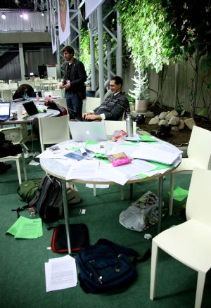 Journalists work at the Bella Center during the United Nations Climate Change Conference in Copenhagen, capital of Denmark, Dec. 19, 2009.