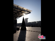 The operator of China's National Stadium, or the 'Bird's Nest', announced Saturday that 25,000 tons of snow for the Beijing Olympic stadium's first snow season carnival were made from harmless intermediate water. [Photo by YZ]