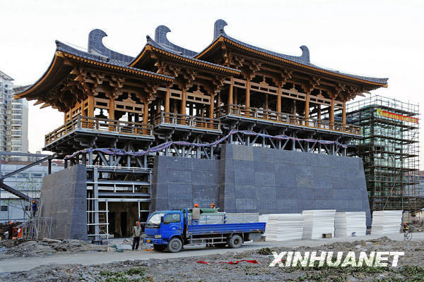 The photo taken on December 26 shows the Xi'an Pavilion at 2010 World Expo's Urban Best Practices Area, a replica of the Daming Palace for emperors of the Tang Dynasty (618-907 AD).[Xinhua]