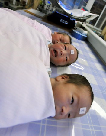 A/H1N flu mom dies after delivering triplets 