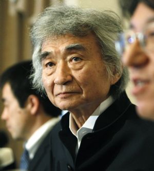 Japan's most famous orchestral conductor, Seiji Ozawa, speaks during a news conference in Tokyo January 7, 2010. Ozawa has been diagnosed with cancer and will cancel all performances for the next six months to concentrate on treatment, his office said on Thursday.