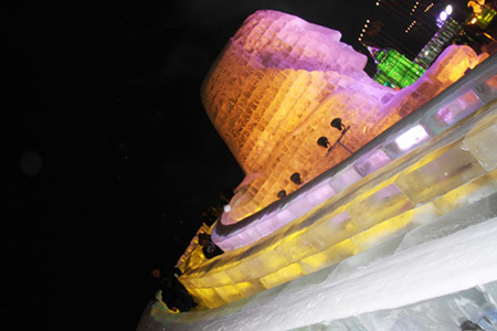 Harbin Ice and Snow World, one of the major venues for the 26th International Ice and Snow Festival, officially opens on January 5, 2010. The park features many large ice and snow sculptures based on landmarks from countries around the world. [CRI]