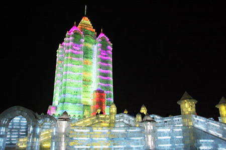 Harbin Ice and Snow World, one of the major venues for the 26th International Ice and Snow Festival, officially opens on January 5, 2010. The park features many large ice and snow sculptures based on landmarks from countries around the world. [CRI]