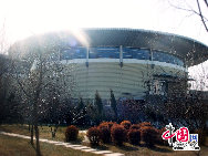 Founded in 1946 as the Northeast College of Administration in Harbin, Heilongjiang, Jilin University merged with many Universities and colleges and changed its name many times. In May 1948, the Northeast Administration College merged with the Harbin University and was renamed to Northeast Academy of Science. [Photo by Hu Weijun]