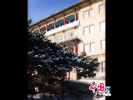 Founded in 1946 as the Northeast College of Administration in Harbin, Heilongjiang, Jilin University merged with many Universities and colleges and changed its name many times. In May 1948, the Northeast Administration College merged with the Harbin University and was renamed to Northeast Academy of Science. [Photo by Hu Weijun]