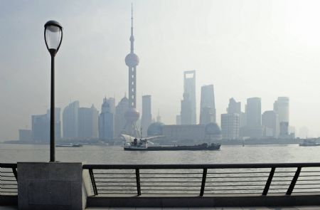 Photo taken on Jan. 9, 2010 shows a new look at the waterfront of the Huangpujiang River in Shanghai, east China.[Xinhua]