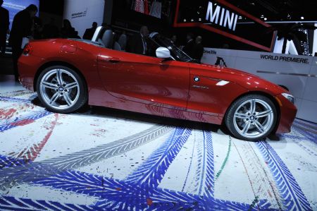 A new BMW Z4 sDrive35is is unveiled during the media preview of the 2010 North American International Auto Show (NAIAS) at Cobo center in Detroit, Michigan, U.S.A., Jan. 11, 2010. [Xinhua]