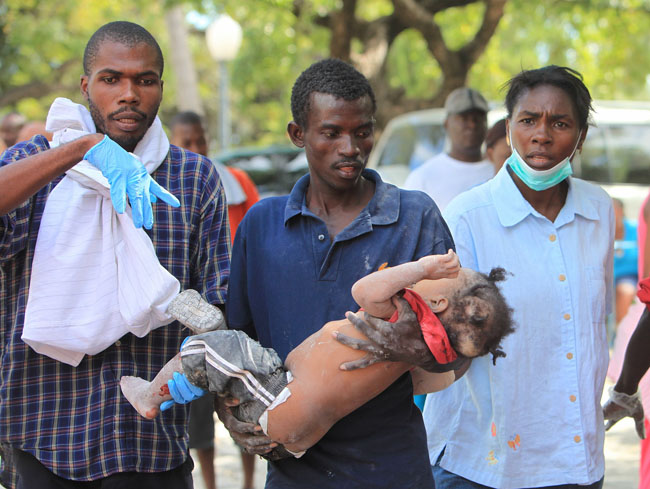 The Chinese emergency rescue team arrived in Haiti&apos;s capital Port-au-Prince early Thursday local time, Jan.14 to help the rescue operation after an earthquake in which up to 100,000 people are feared dead and eight Chinese are still missing. [Xinhua]