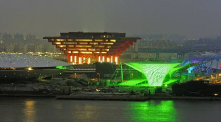 Photo taken on Jan. 16, 2010 shows the effulgent illumination in trial operation to the China Pavilion and Sunshine Valley of 2010 Shanghai World Expo, in Shanghai, east China. The overall exhibition installation will be finished in late March and the organization of Shanghai Expo goes very well to meet the upcoming 100 days countdown of Shanghai Expo. Since five permanent buildings and about one hundred other pavilions are ready, the overall exhibition installation has already started. (Xinhua/Guo Changyao)