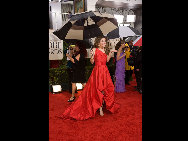 TV personality Maria Menounos attends the 67th Annual Golden Globes Awards at the Beverly Hilton in Beverly Hills, CA Sunday, January 17, 2010. [HFPA/China.org.cn] 