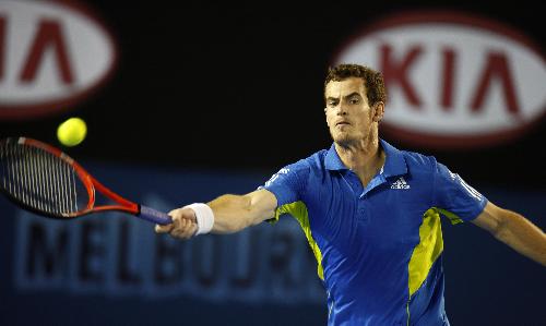 Andy Murray of Great Britain returns a shot during the first round match of men's singles against Kevin Anderson of South Africa in 2010 Australian Open in Melbourne, Jan.18, 2010. Murry won 3-0. (Xinhua/Wang Lili)