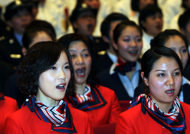 Participants are seen at a ceremony marking the 100-day countdown to 2010 Shanghai World Expo, Shanghai, January 21, 2010. [Xinhua] 