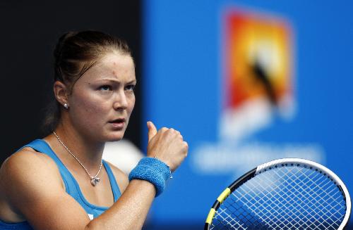 Dinara Safina of Russia gestures during the women's singles third round match against Elena Baltacha of Britain at the 2010 Australian Open tennis tournament in Melbourne, Australia, on Jan. 22, 2010. Safina won 2-0. (Xinhua/Wang Lili)