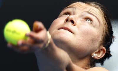 Safina breezes into fourth round at Australian Open