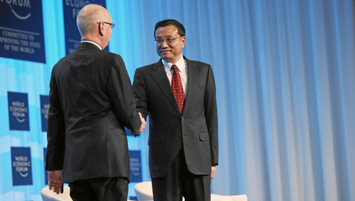Klaus Schwab (left), Founder and Executive Chairman, World Economic Forum und Li Keqiang, Executive Vice-Premier, State Council of the People's Republic of China is captured during a Special Message at the Congress Centre at the Annual Meeting 2010 of the World Economic Forum in Davos, Switzerland, January 28, 2010. [WEF]